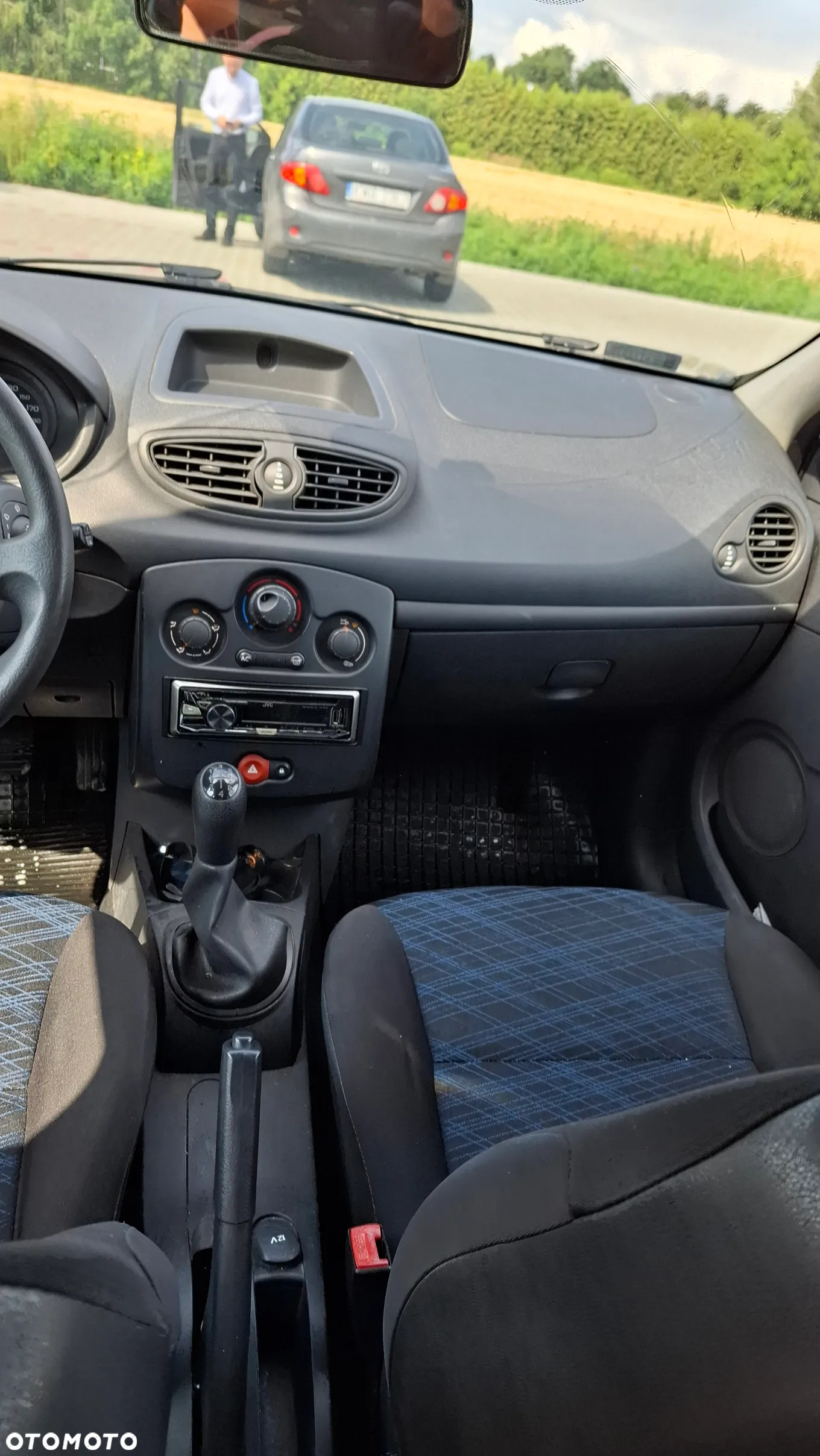 Renault Clio 1.2 16V Authentique - 17