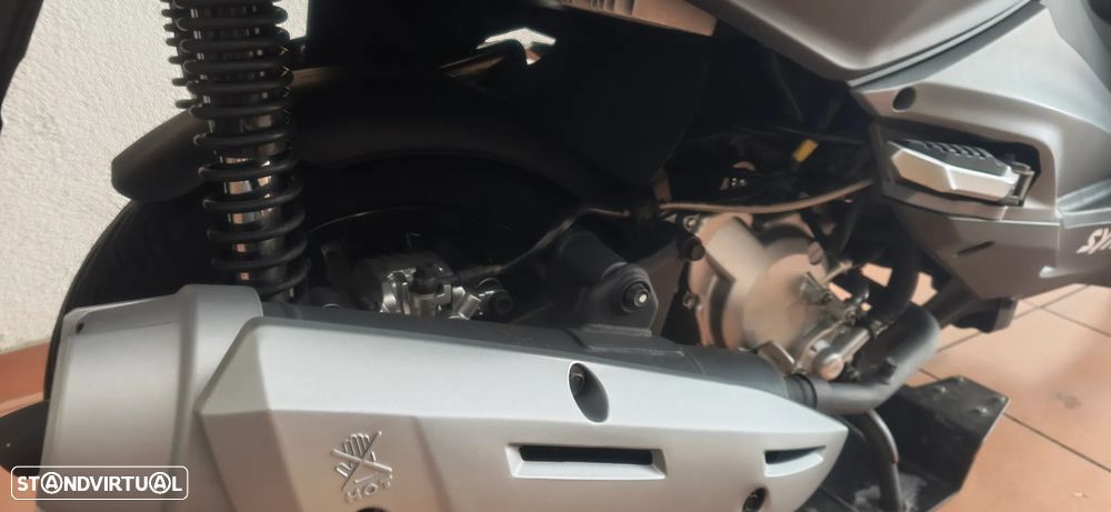 Sym GTS GTS125i - 6