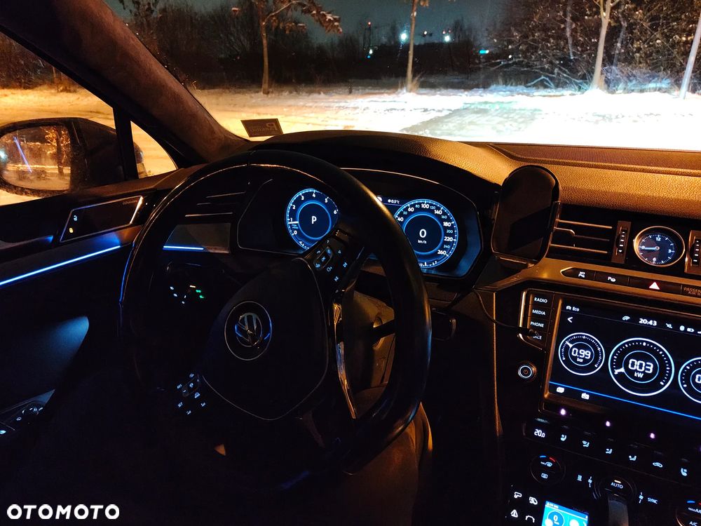 Volkswagen Passat - 6