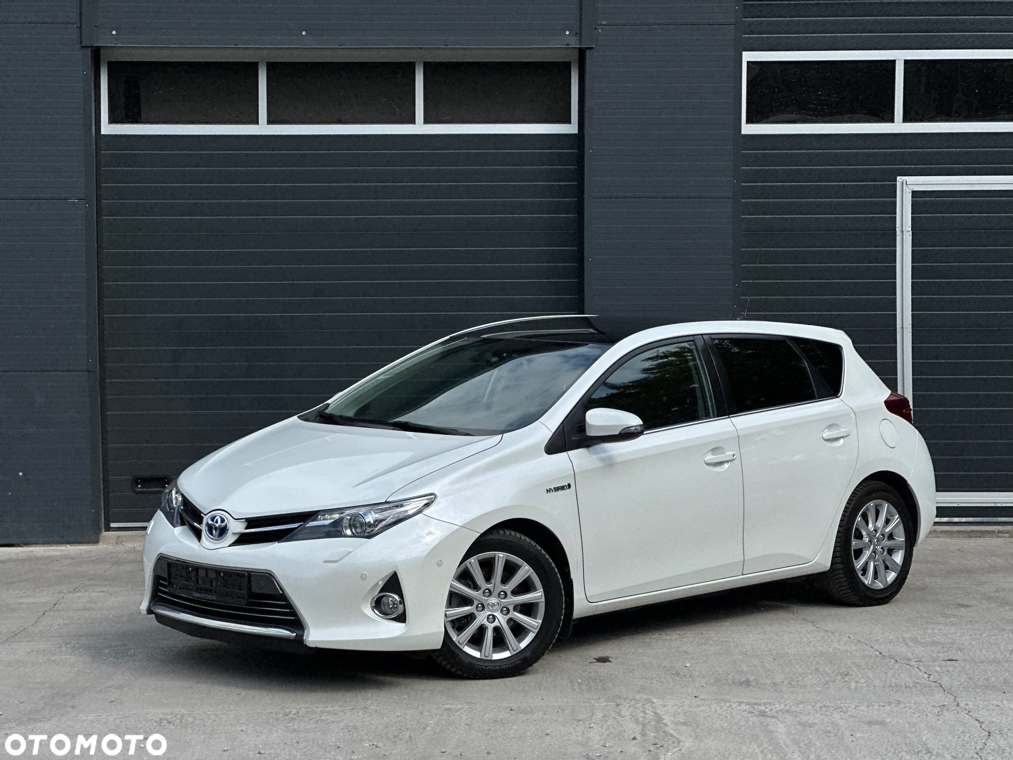 Toyota Auris 1.8 HSD Luna - 2