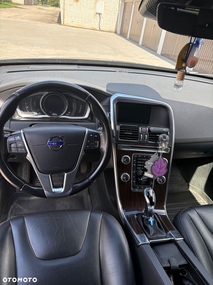 Volvo XC 60 D4 AWD Summum - 8