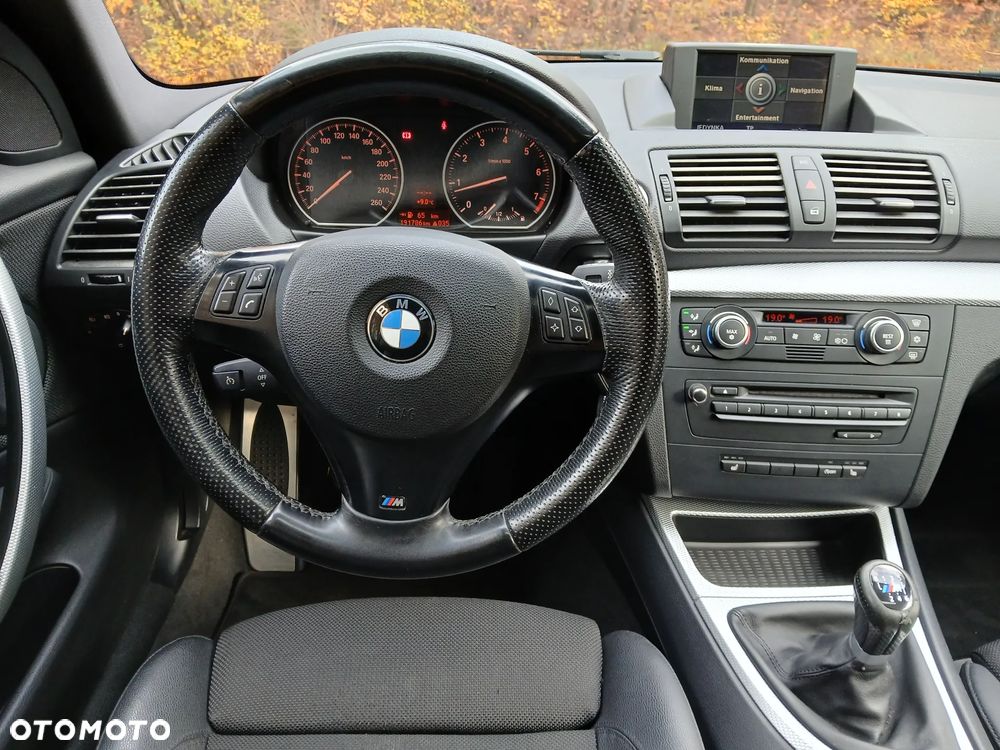 BMW Seria 1 120i Edition Sport - 21
