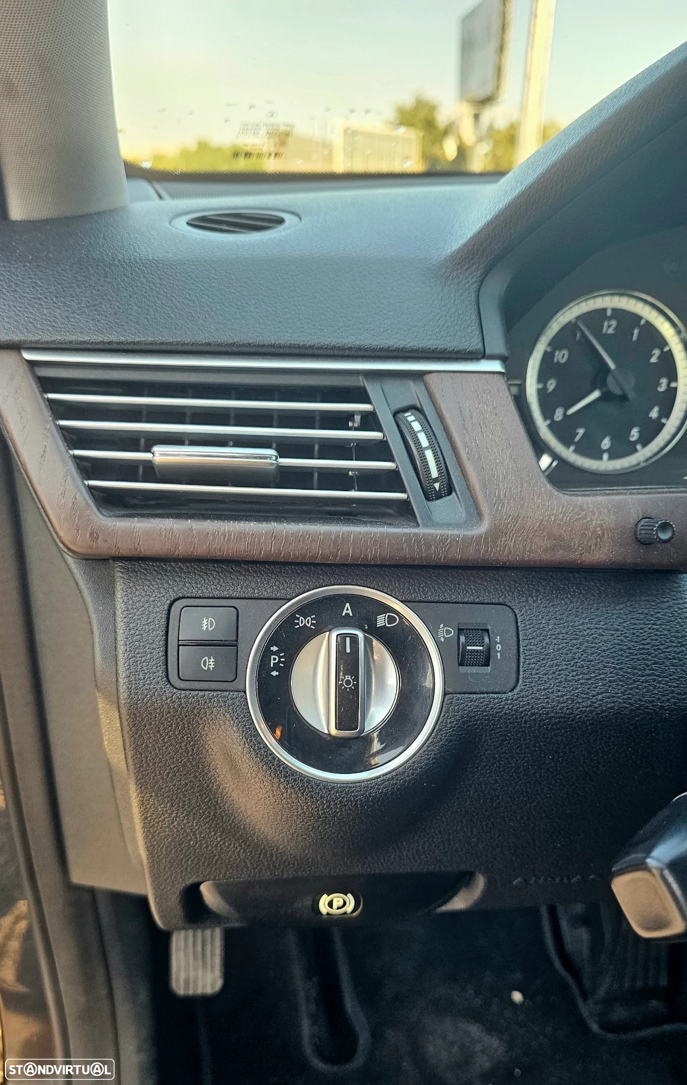Mercedes-Benz E 250 CDi Elegance BE 4-Matic - 16