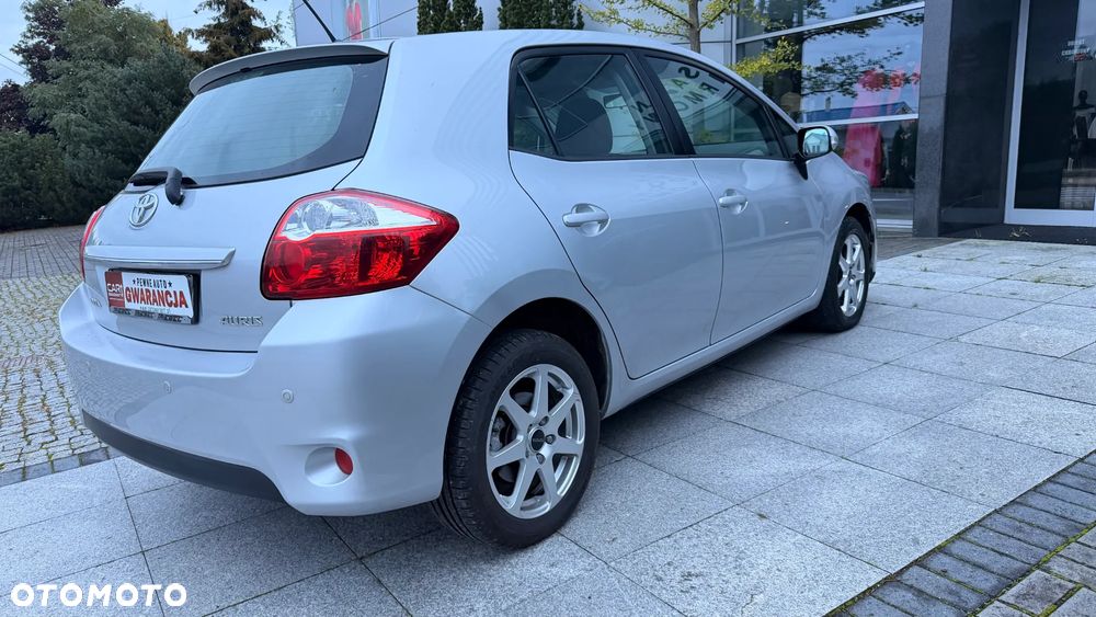 Toyota Auris 1.6 Prestige - 18