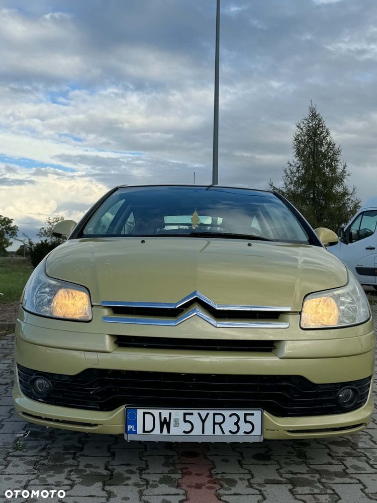 Citroen C4 2005 photo 2