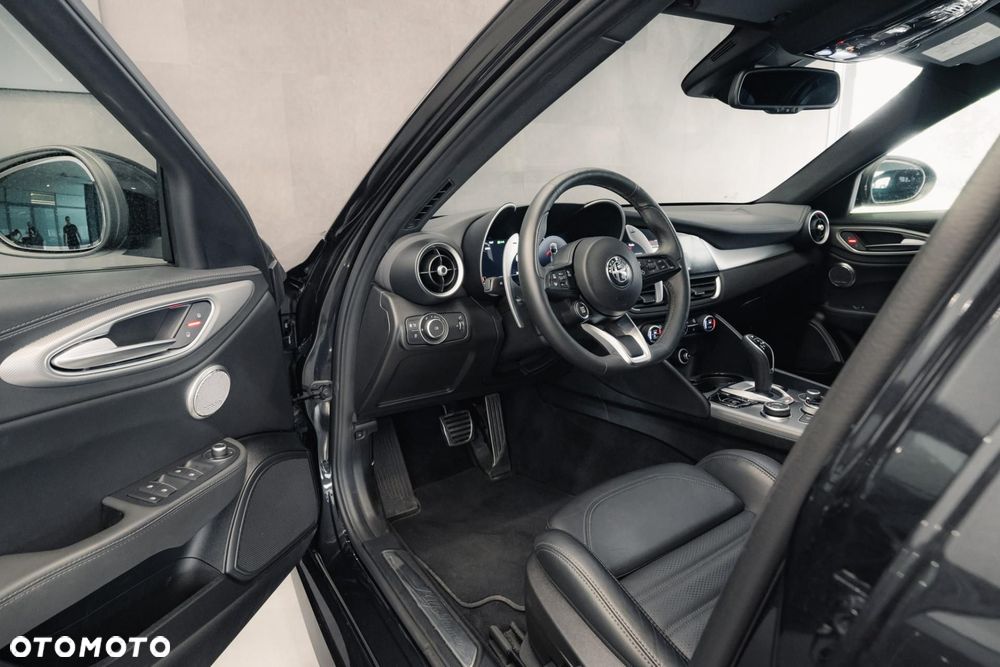 Alfa Romeo Giulia 2.0 Turbo Veloce Q4 - 10