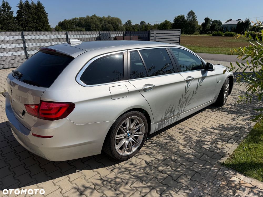 BMW Seria 5 525d - 5