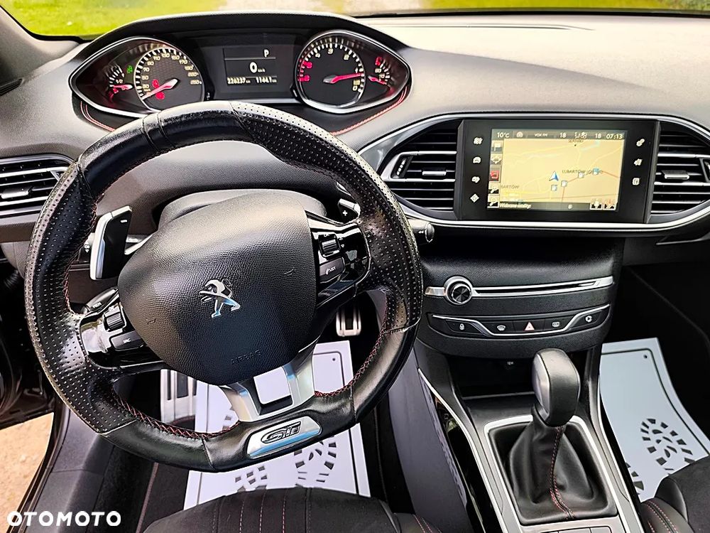 Peugeot 308 BlueHDi 180 EAT6 GT - 11