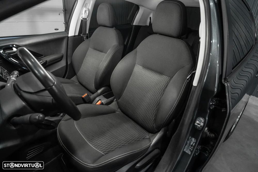Peugeot 208 - 20