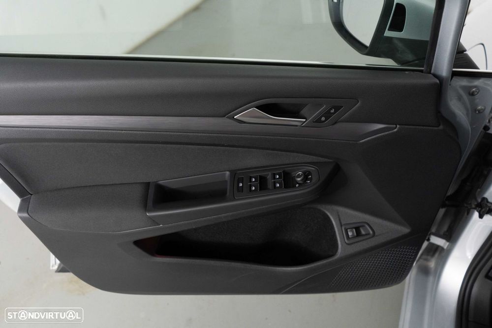 VW Golf 1.4 TSI e-Hybrid DSG - 22