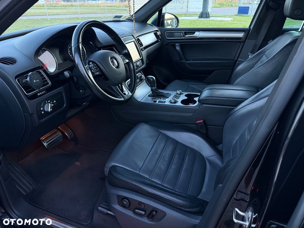 Volkswagen Touareg 3.0 V6 TDI BMT Perfectline R-Style - 9