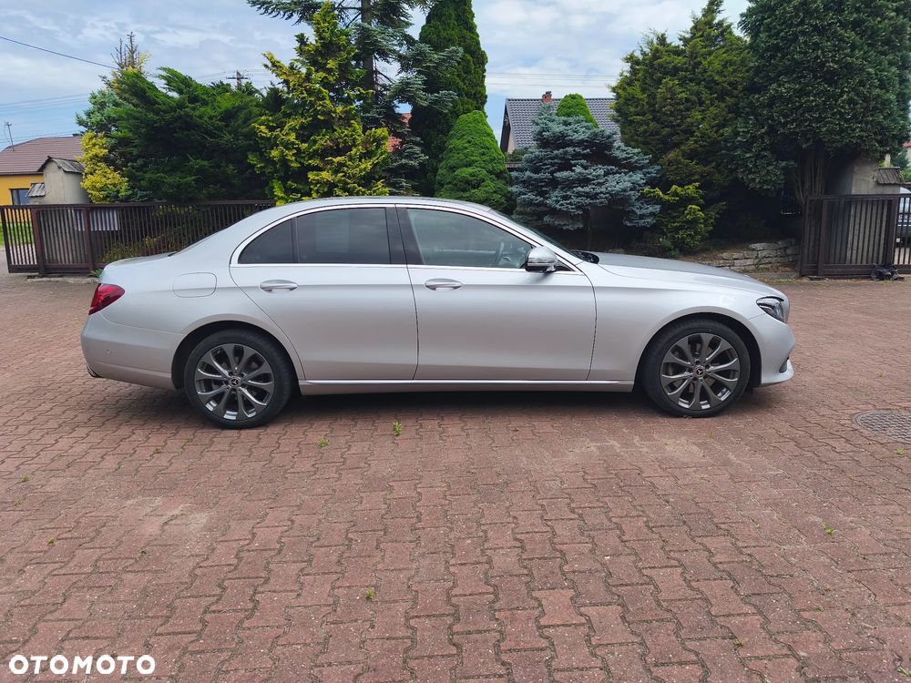 Mercedes-Benz Klasa E 220 d 4-Matic 9G-TRONIC - 6