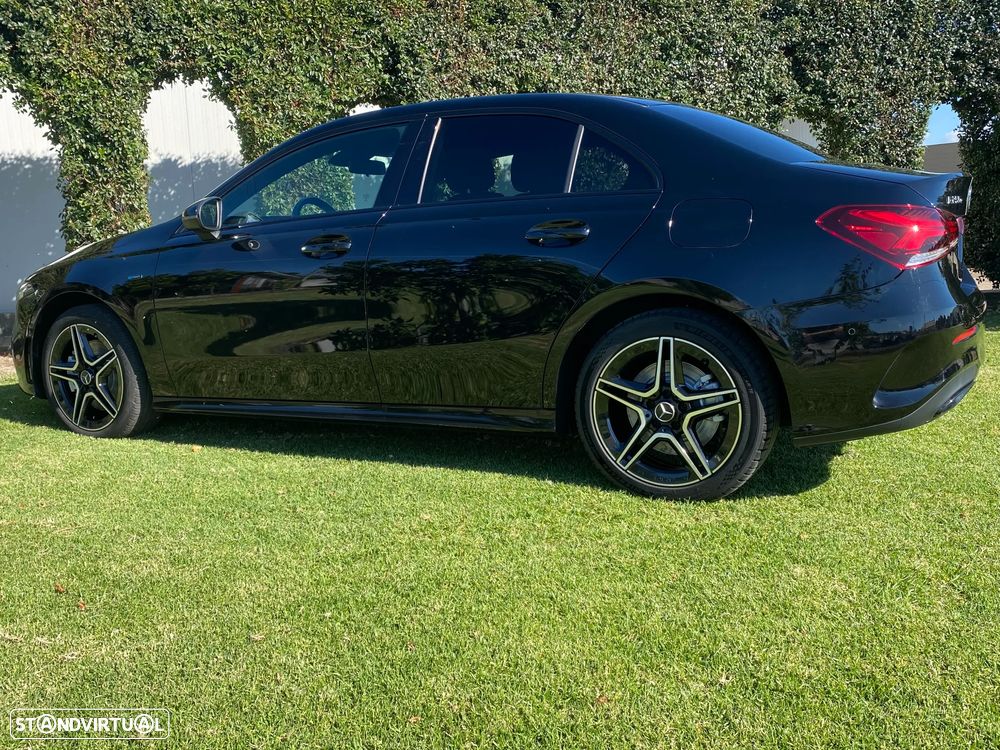 Mercedes-Benz A 250 Limousine e AMG Line - 7