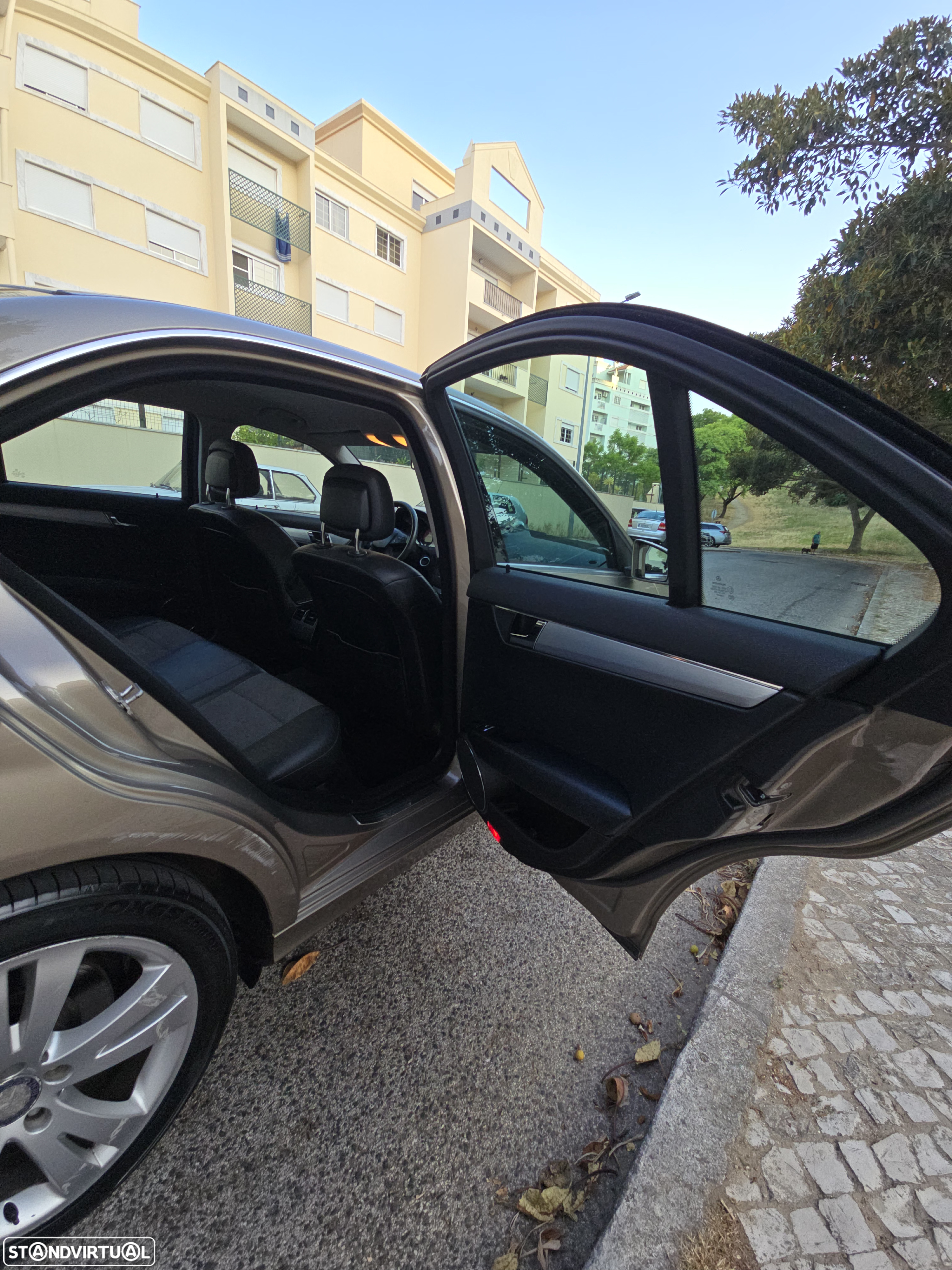 Mercedes-Benz C 250 CDi Avantgarde BlueEfficiency - 26