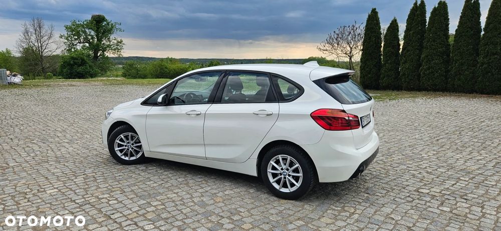BMW Seria 2 216d - 12