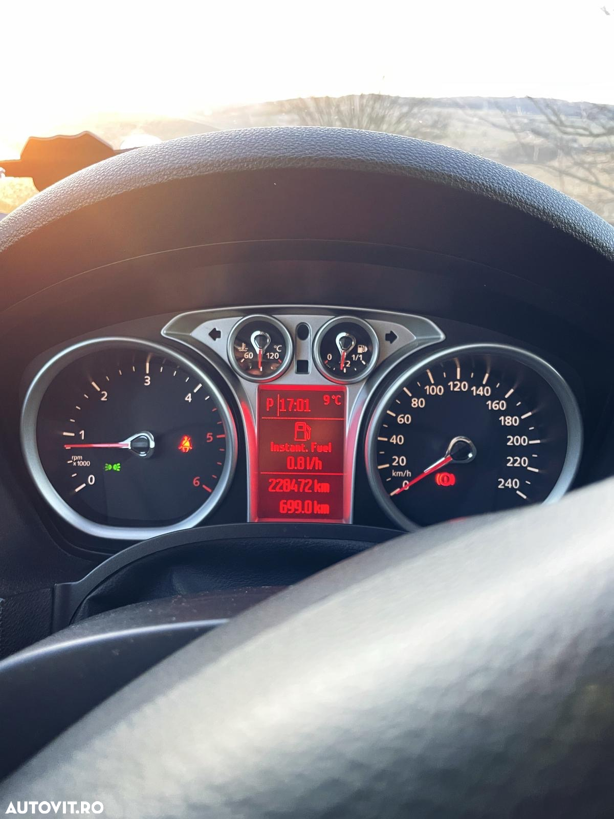 Ford Kuga 2.0 TDCi 2x4 Trend - 6