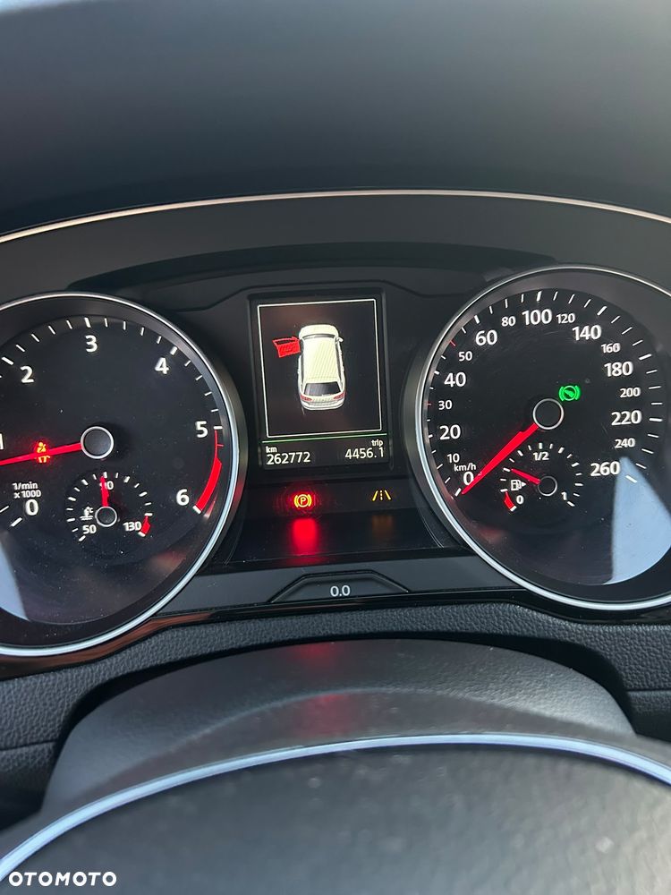 Volkswagen Passat - 2