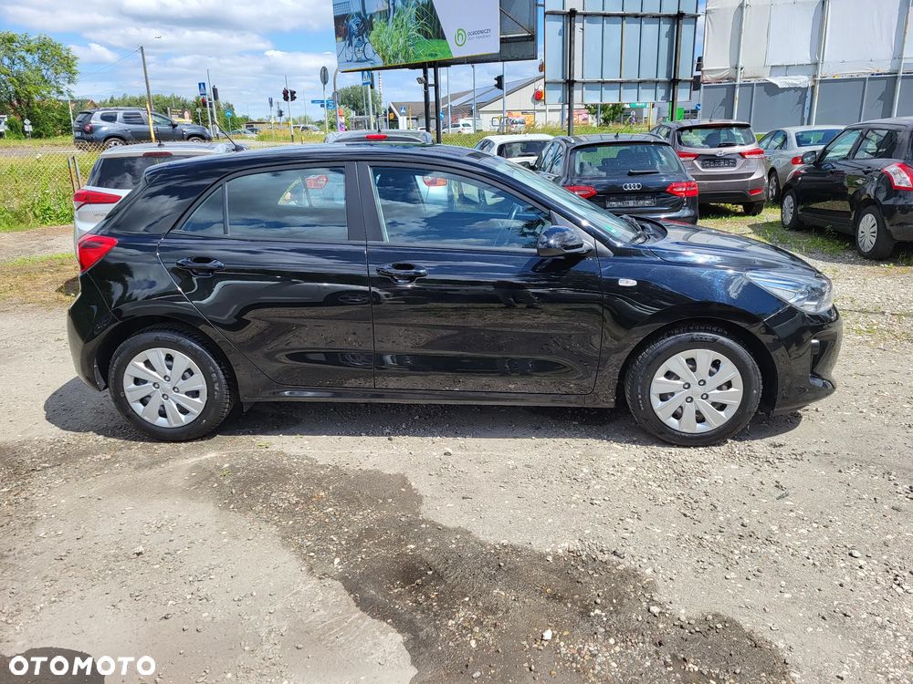 Kia Rio - 4