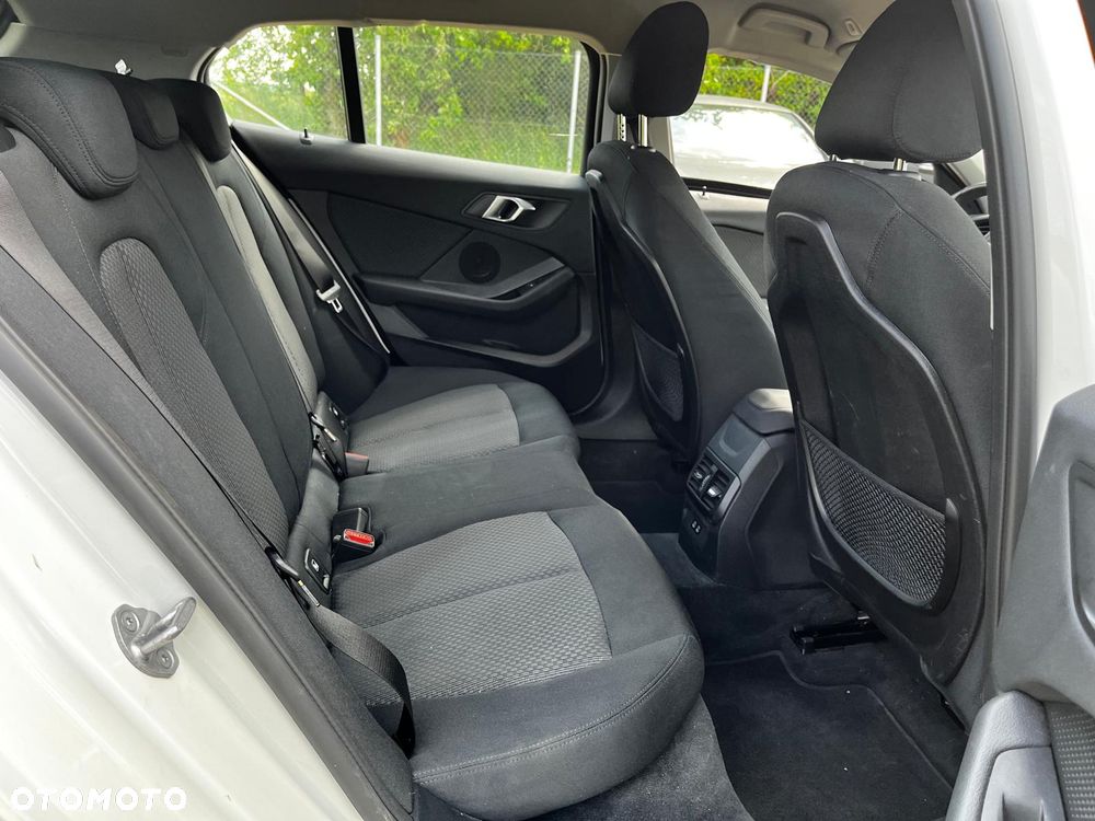 BMW Seria 1 118i - 6