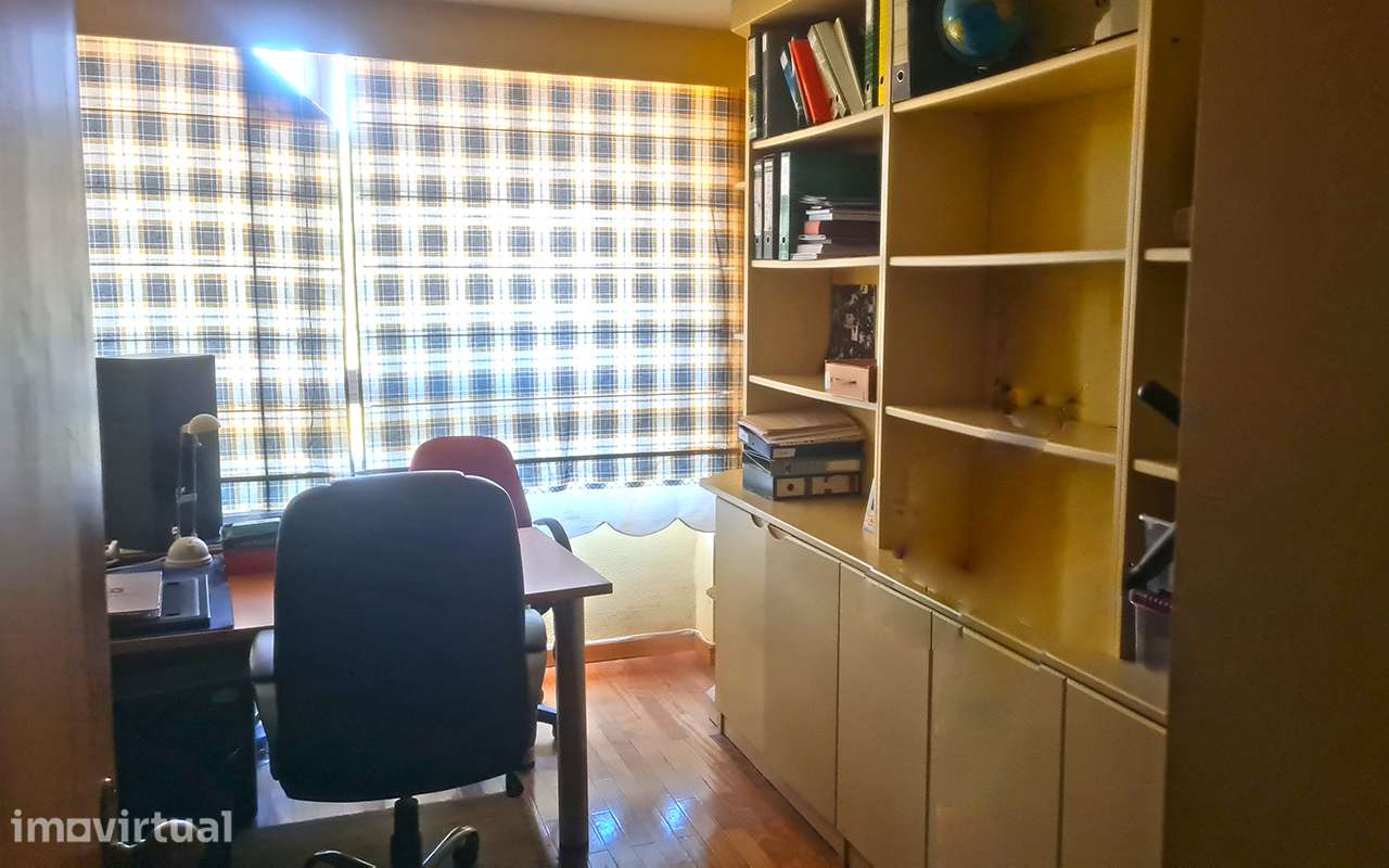 Apartamento duplex T5 panorâmico - Grande imagem: 4/20