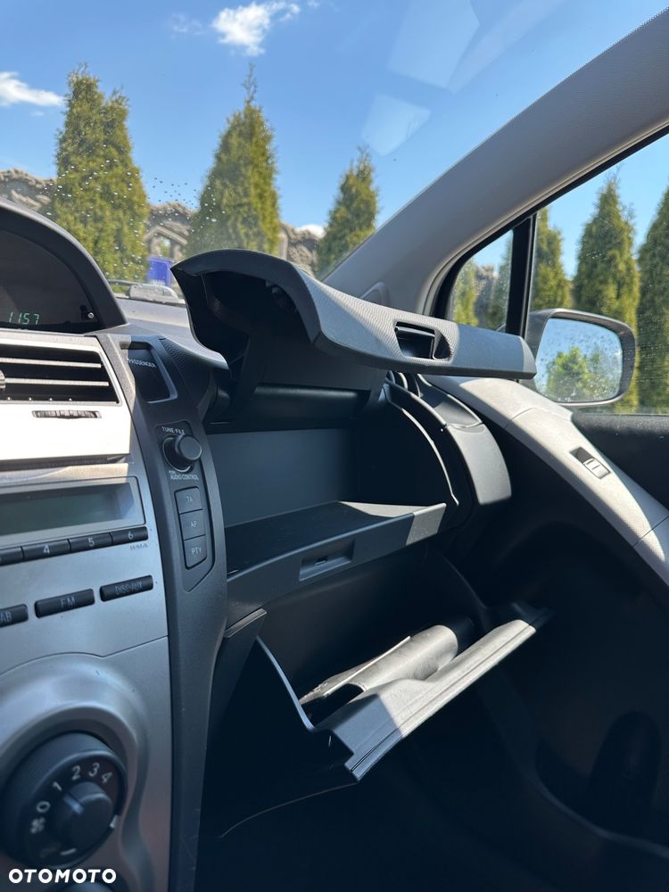 Toyota Yaris 1.33 Sol - 27