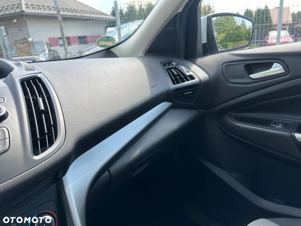 Ford Kuga 1.5 EcoBoost 2x4 Trend - 18