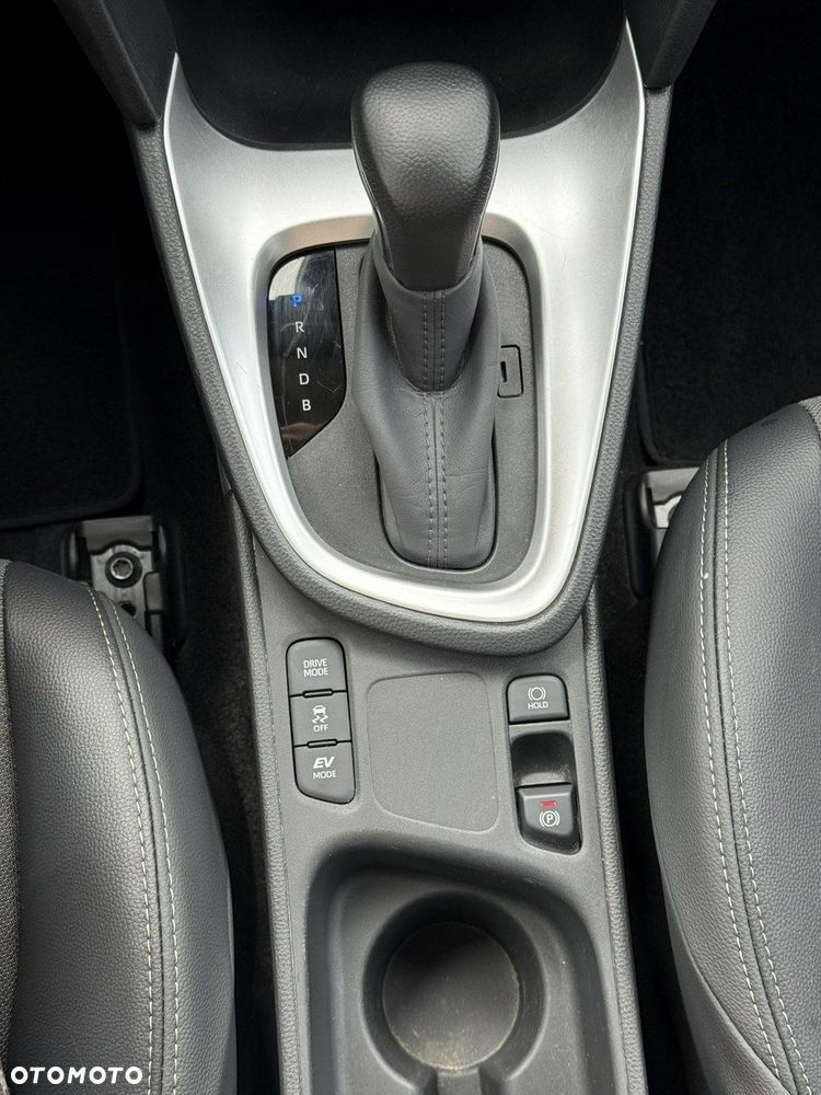 Toyota Yaris Cross Hybrid 1.5 Comfort - 32