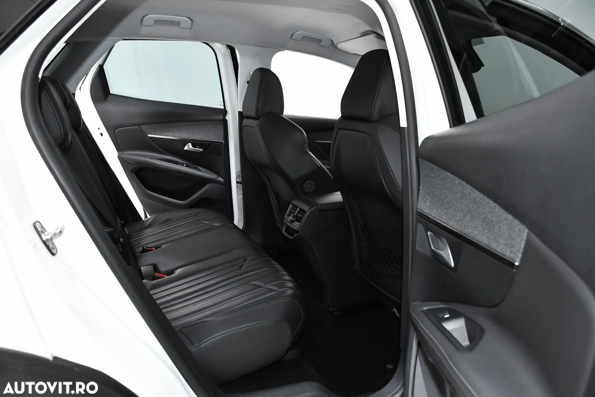 Peugeot 3008 1.2 PureTech 130 EAT8 GT - 6