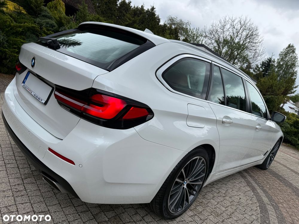 BMW Seria 5 520d M Sport Edition - 16