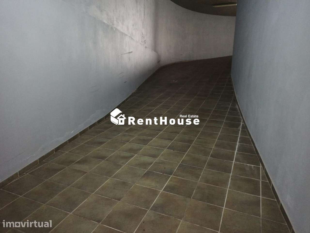 Garagem a dois passos da praia - Grande imagem: 4/4