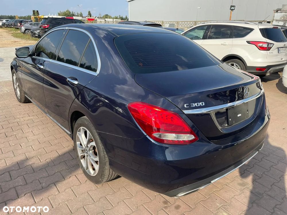 Mercedes-Benz Klasa C 300 4Matic 9G-TRONIC - 7