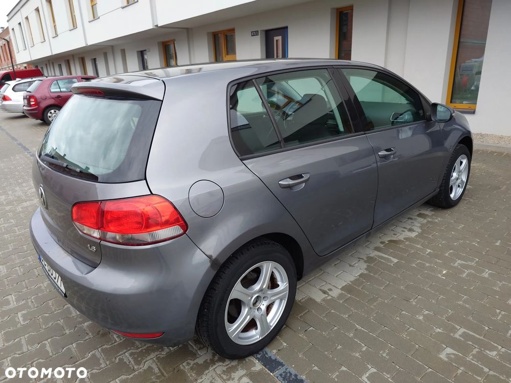 Volkswagen Golf 1.6 Comfortline - 9