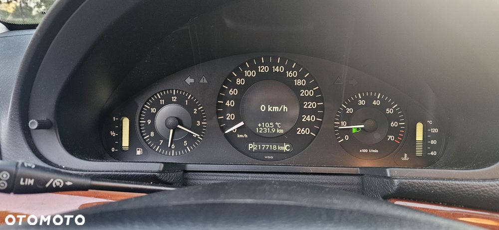 Mercedes-Benz Klasa E 200 Kompressor Automatik Avantgarde - 28