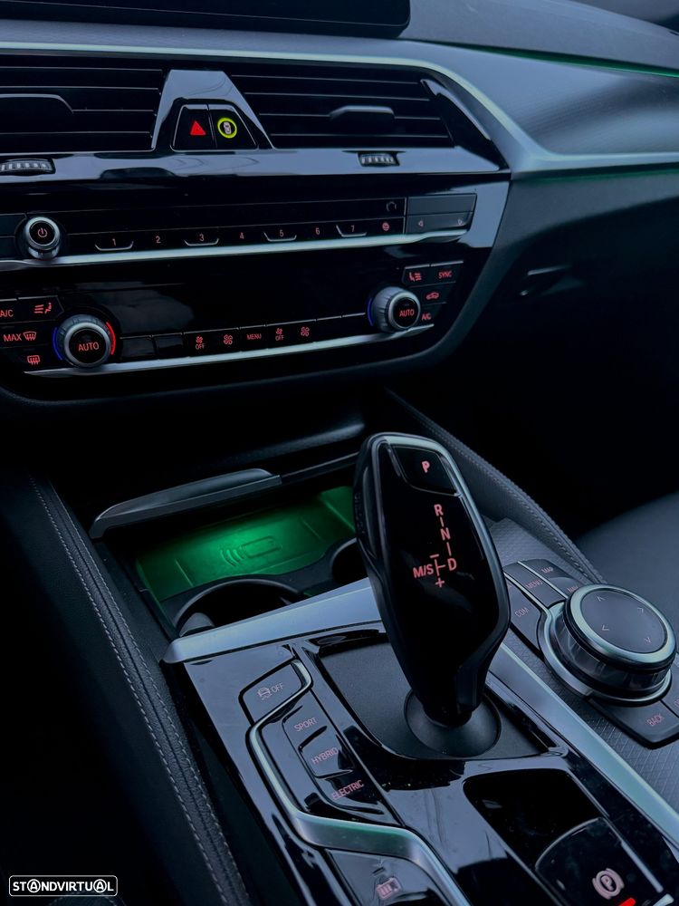 BMW 530 e Pack M - 15