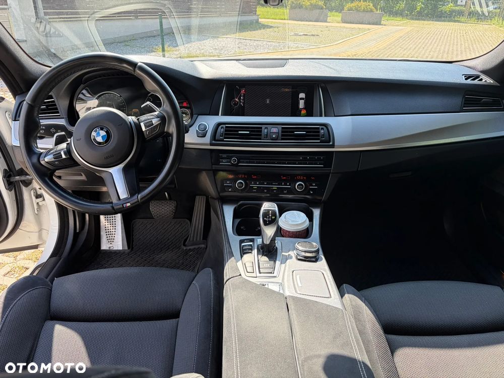 BMW Seria 5 530d xDrive - 11