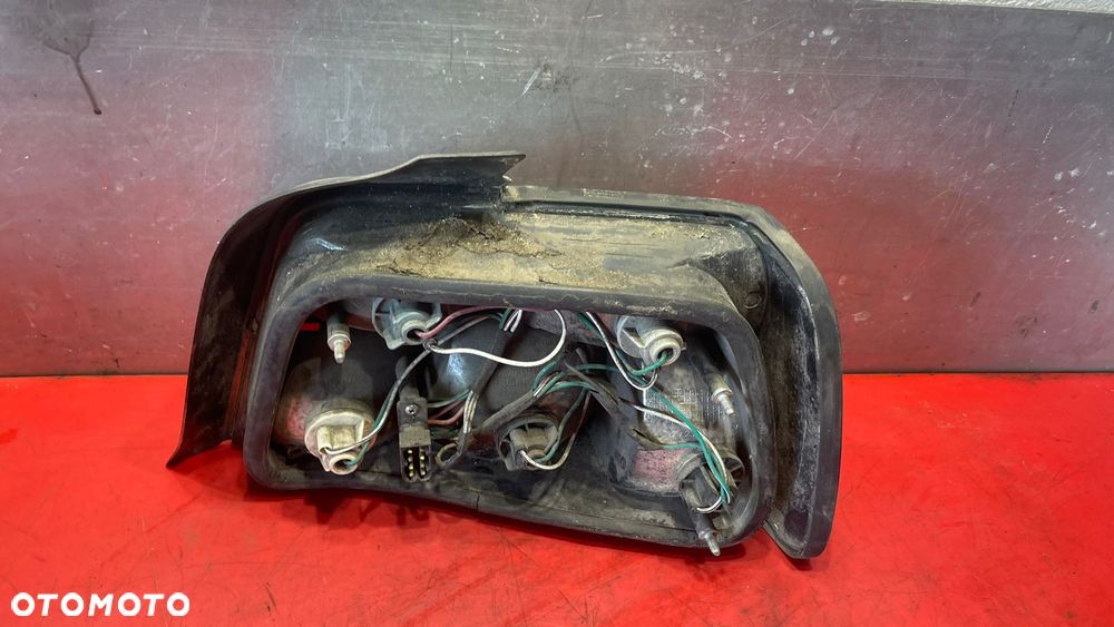 BMW 3 E36 SEDAN LAMPA TYŁ LEWA TYLNA - 3