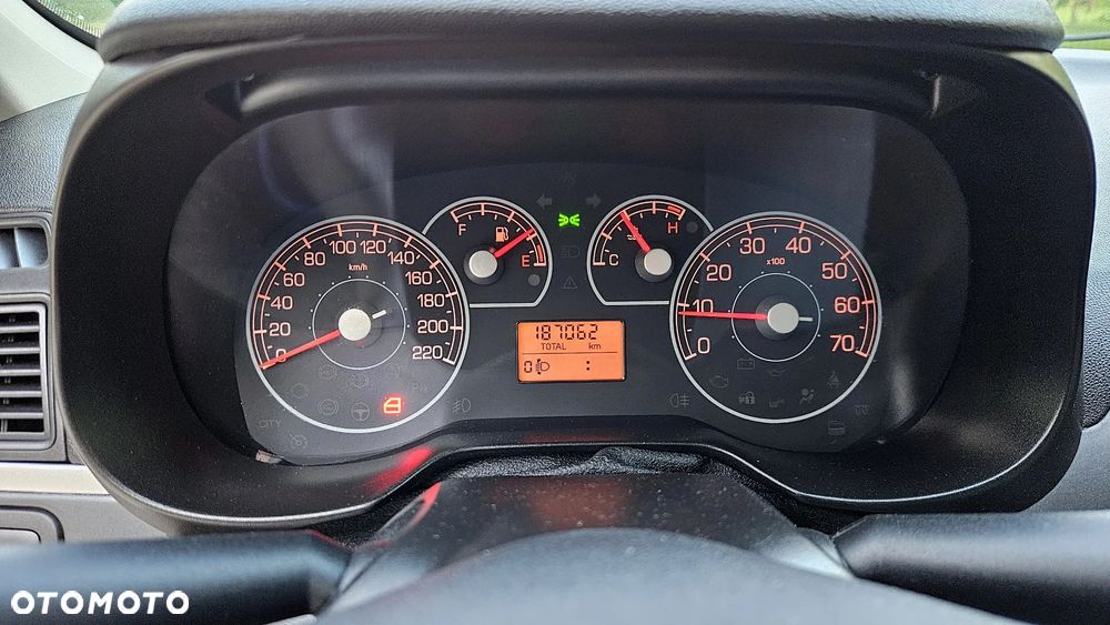 Fiat Grande Punto 1.2 8V Actual - 31