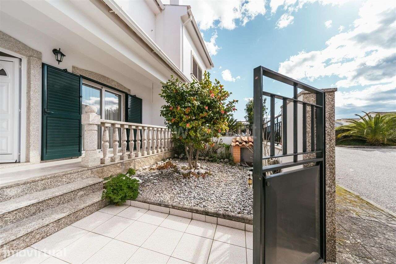 Moradia em Banda T4 / Covilhã, Tortosendo - Grande imagem: 3/19
