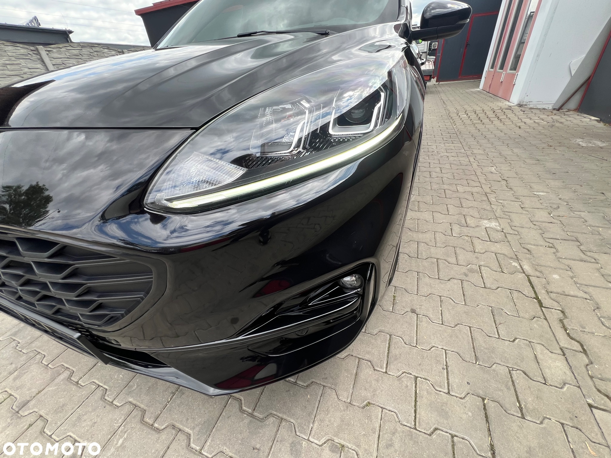 Ford Kuga 2.5 FHEV AWD ST-Line - 4