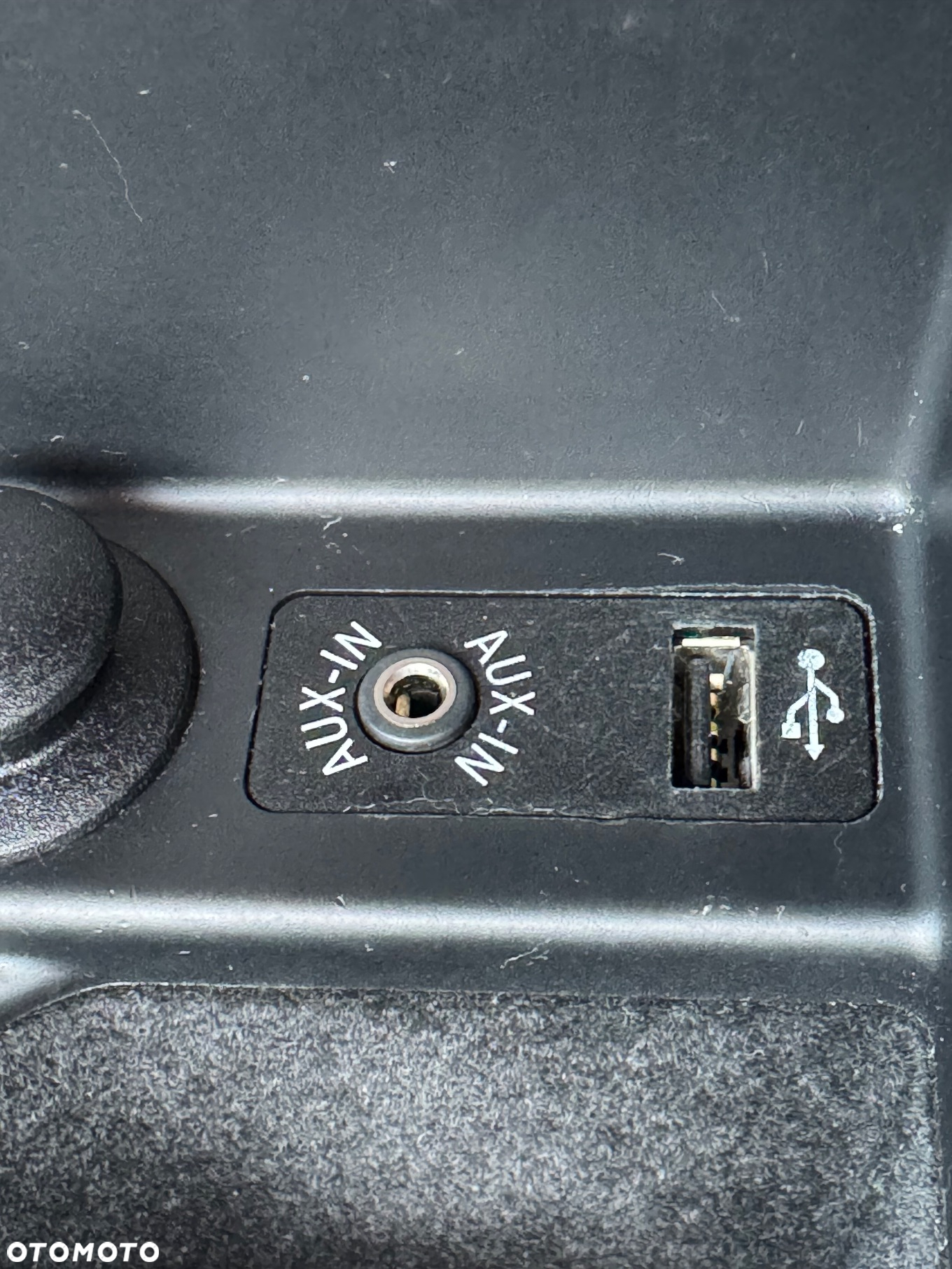 BMW Seria 3 318d - 23