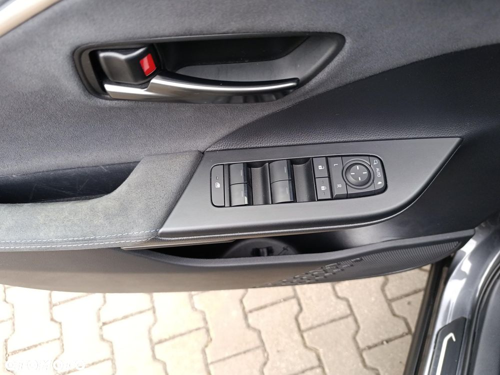 Toyota C-HR 1.8 Hybrid Executive - 21