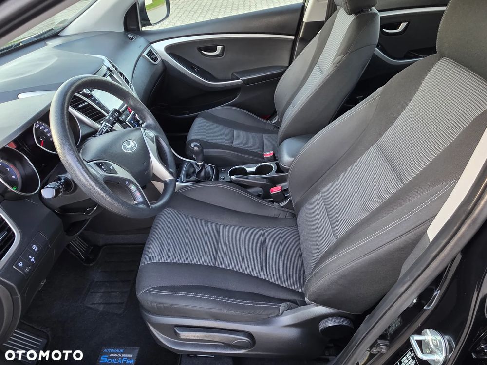 Hyundai i30 blue 1.4 Classic Navigation - 18