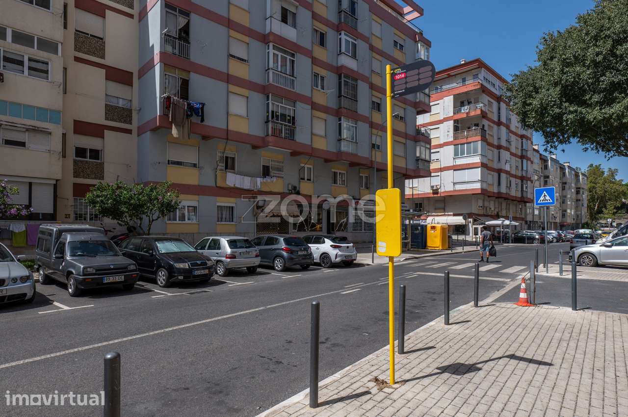 Arrenda-se apartamento T0 - Grande imagem: 3/16