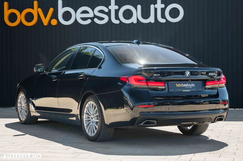 BMW Seria 5 520d xDrive Aut. Luxury Line - 38