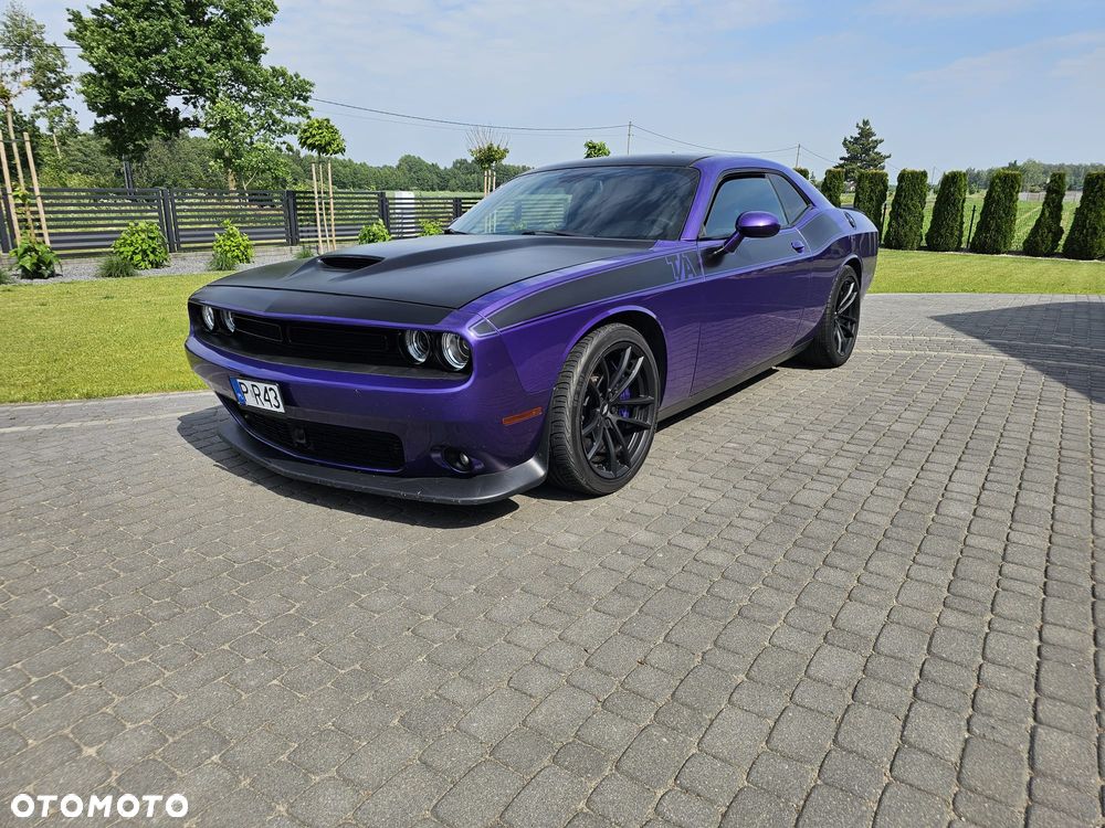 Dodge Challenger - 4
