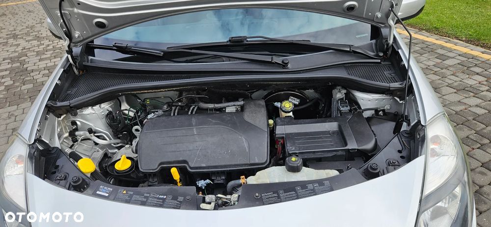 Renault Clio 1.2 16V 75 Expression - 12
