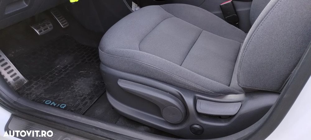 Hyundai IONIQ Style - 18