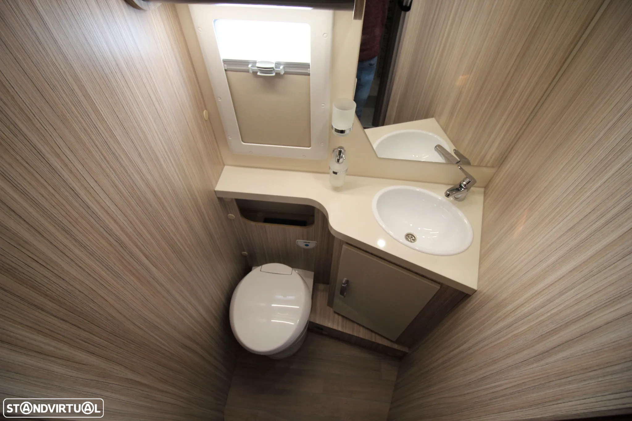 Elnagh T-Loft 581 *CAMA CENTRAL + BASCULANTE* - 10
