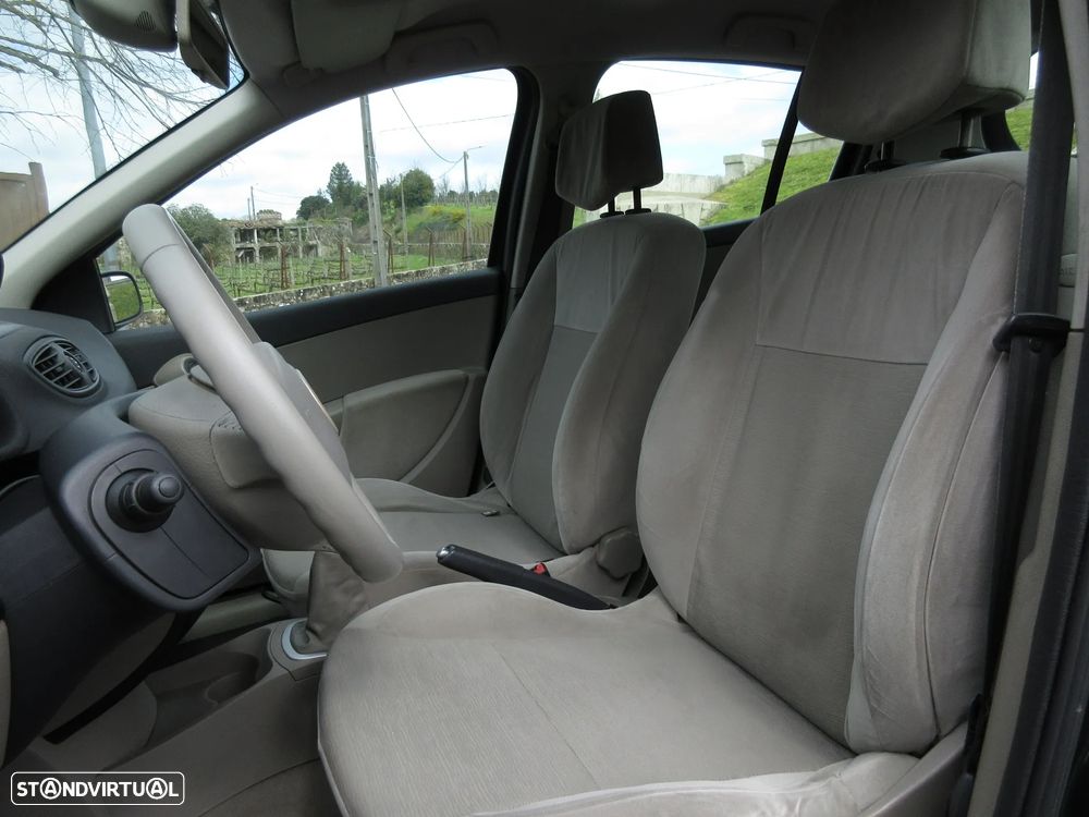 Renault Clio 1.2 16V Dynamique Luxe - 18