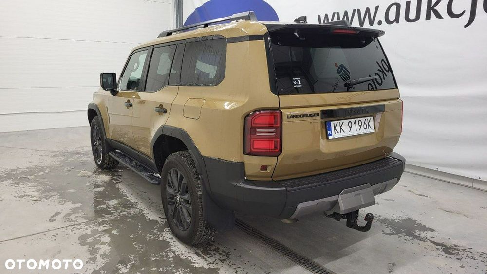 Toyota Land Cruiser - 8